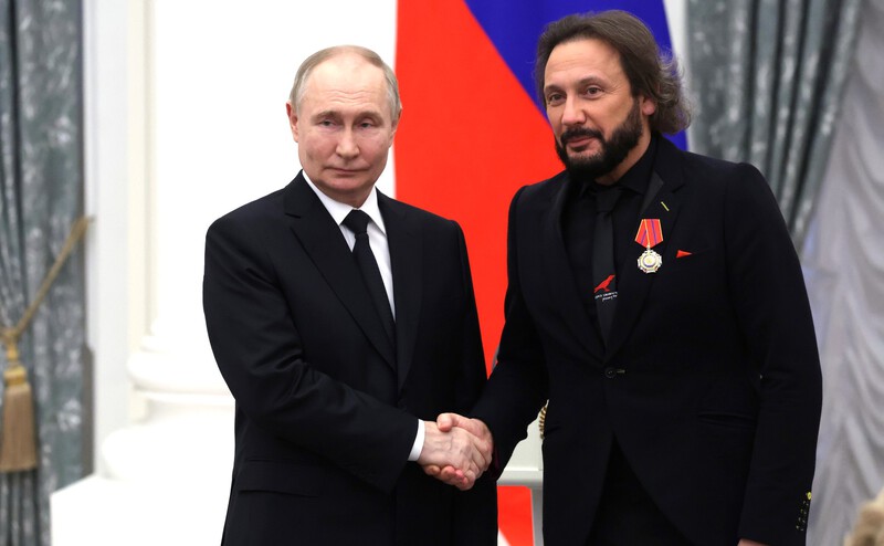 Стас Михайлов оказался в центре судебного разбирательства из-за отмены шоу в Екатеринбурге | Свердловский Роспотребнадзор подает в суд на Стаса Михайлова