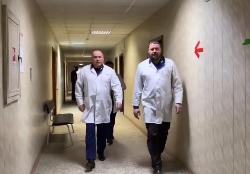 Министр здравоохранения Свердловской области посетил Первоуральскую больницу | В Городской больнице Первоуральска начались проверки