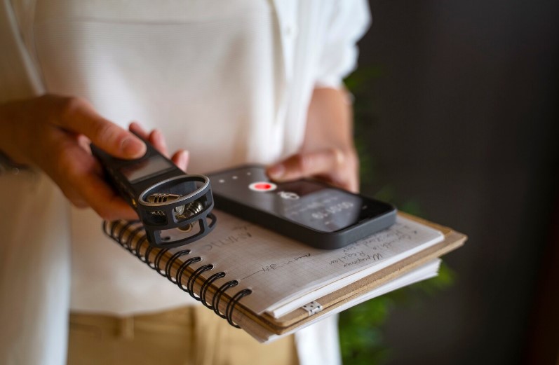 Мошенник выманил у первоуралочки 280 000, обвиняя ее в госизмене | Жительница Первоуральска потеряла 280 000, поверив ложному сотруднику ФСБ Мошенник выманил у первоуралочки 280 000, обвиняя ее в госизмене | Жительница Первоуральска потеряла 280 000, поверив ложному сотруднику ФСБ