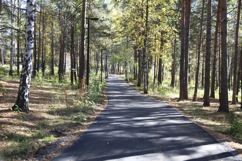 Асфальтирование пешеходной зоны началось в первоуральском Парке новой культуры  | В Первоуральске стартовали работы по благоустройству парка