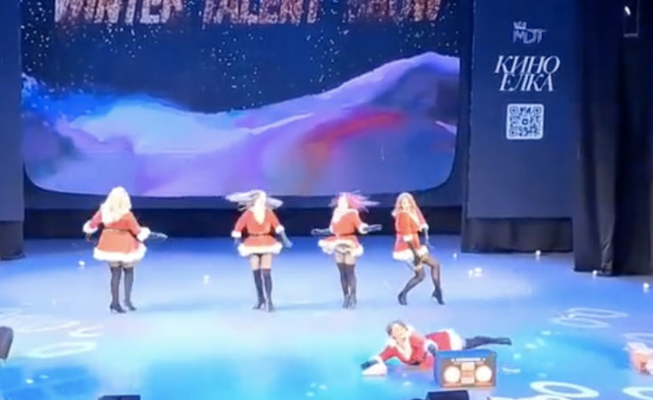 В Нижнем Тагиле споры из-за танцевального шоу для детей: что не так с «Кино елкой»? | В Нижнем Тагиле танцевальное шоу «Кино елка» вызвало волну недовольства 