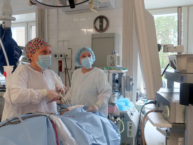 В Свердловской области врачи провели уникальную операцию по удалению редкой опухоли носа | Свердловские врачи спасли пациентку с редкой опухолью В Свердловской области врачи провели уникальную операцию по удалению редкой опухоли носа | Свердловские врачи спасли пациентку с редкой опухолью