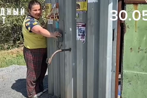 Уральская Сахара: жители свердловского посёлка остались без воды Уральская Сахара: жители свердловского посёлка остались без воды