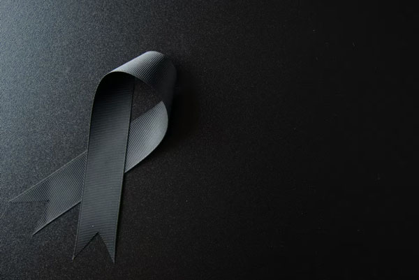 В Первоуральске прошла церемония памяти погибших при исполнении сотрудников полиции | В Первоуральске почтили память погибших полицейских