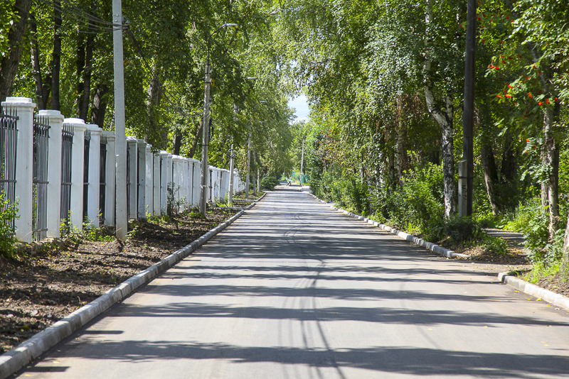 В микрорайоне Хромпик проводятся работы по ремонту дорог | В Первоуральске продолжается ремонт дорог и реконструкция спорткомплекса 