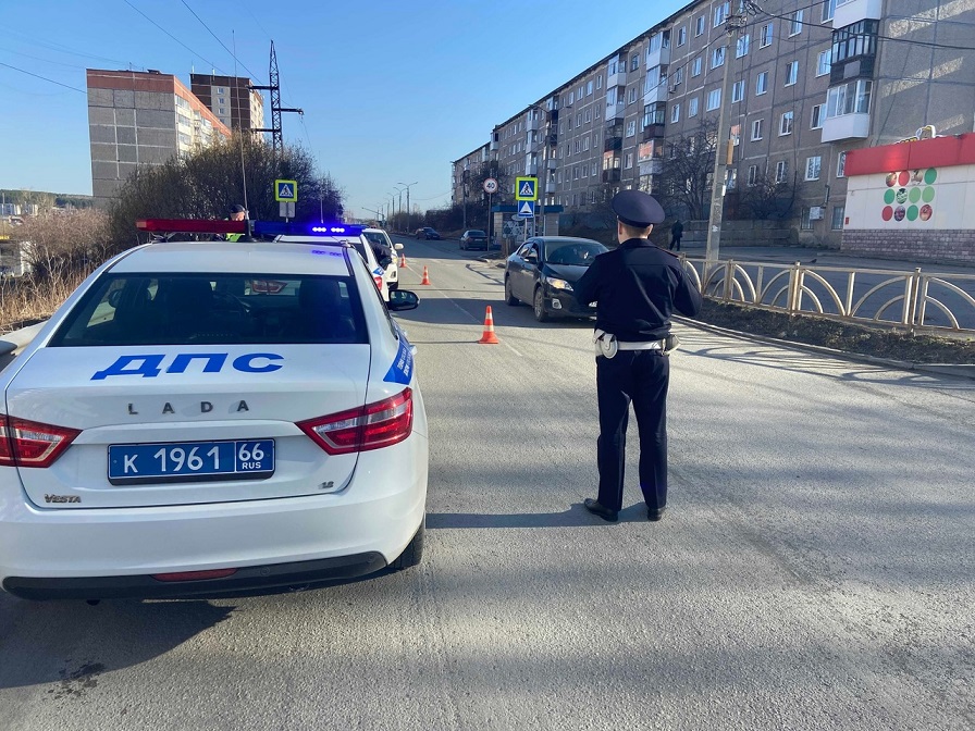 В Первоуральске 75-летний водитель сбил ребёнка на пешеходном переходе В Первоуральске 75-летний водитель сбил ребёнка на пешеходном переходе