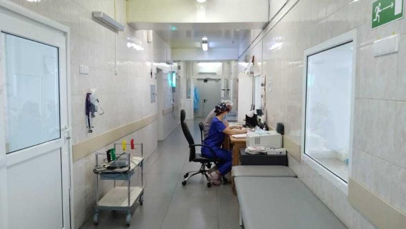 На Урале врачи спасли жизнь ВИЧ-положительной пациентке с тяжелой пневмонией  | Свердловские врачи спасли пациентку с ВИЧ и двусторонней пневмонией  