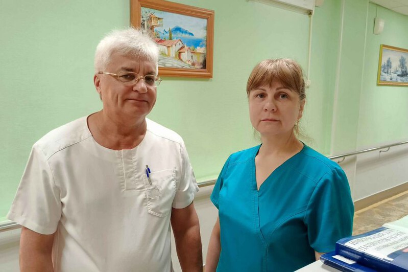 Свердловские врачи спасли пожилого пациента, у которого одновременно случились инфаркт и инсульт | Врачи из Екатеринбурга спасли жизнь мужчине, который пережил инфаркт и инсульт