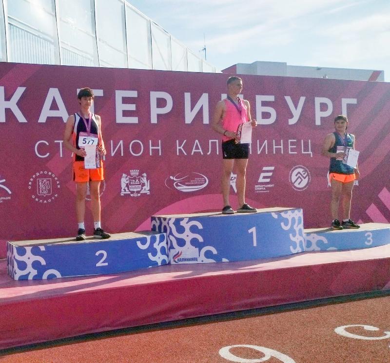 Первоуралец Савелий Козлов стал двукратным призером первенства УрФО по легкой атлетике | Первоуральский спринтер взял «серебро» на двух дистанциях соревнований УрФО Первоуралец Савелий Козлов стал двукратным призером первенства УрФО по легкой атлетике | Первоуральский спринтер взял «серебро» на двух дистанциях соревнований УрФО