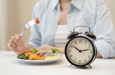 Худеть можно без запретов: нутрициолог рассказала, почему не стоит отказываться от углеводов | Эксперт по питанию развенчала главные мифы о похудении Худеть можно без запретов: нутрициолог рассказала, почему не стоит отказываться от углеводов | Эксперт по питанию развенчала главные мифы о похудении