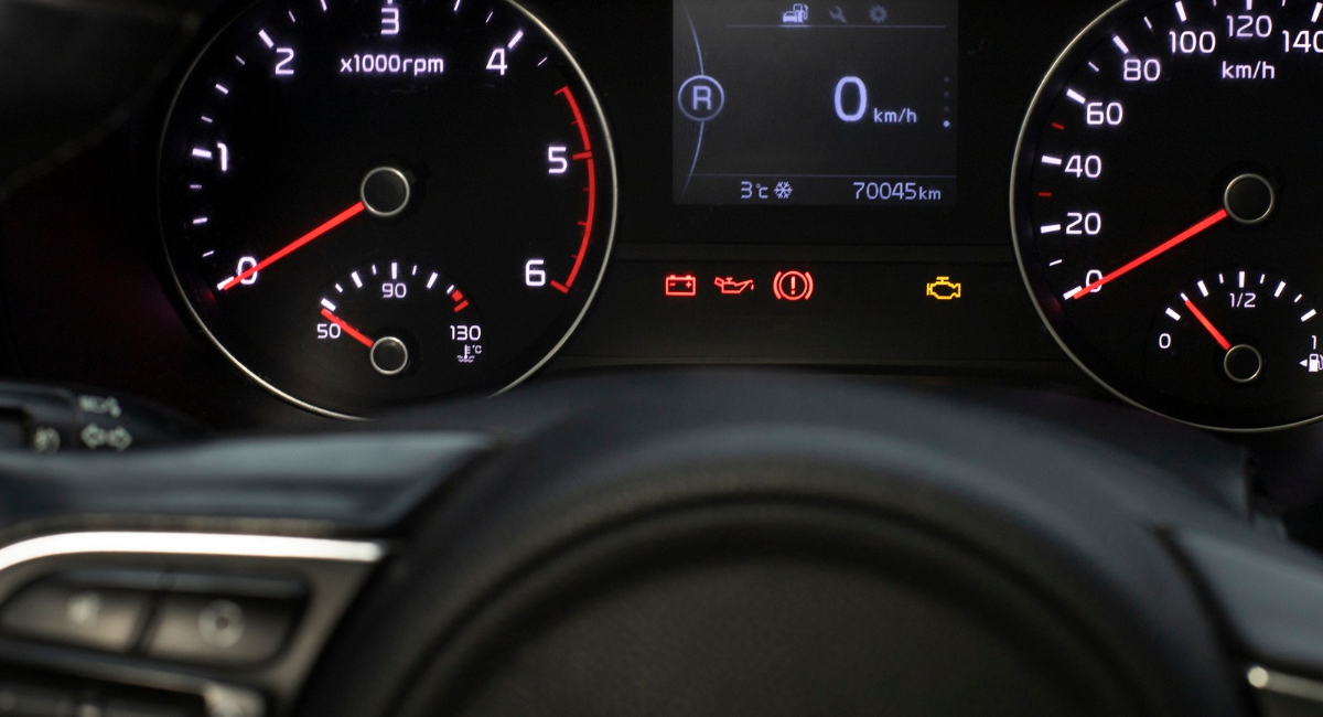 Вы льёте бензин в трубу? Эксперт назвал 4 скрытые причины повышенного расхода топлива