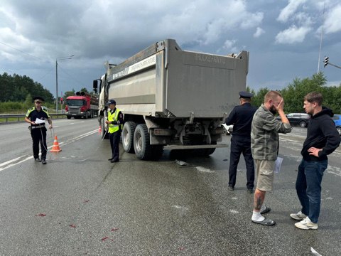 Водитель, привлекавшийся 19 раз за нарушение ПДД, спровоцировал новую аварию | В Первоуральске произошло ДТП с пятью пострадавшими Водитель, привлекавшийся 19 раз за нарушение ПДД, спровоцировал новую аварию | В Первоуральске произошло ДТП с пятью пострадавшими