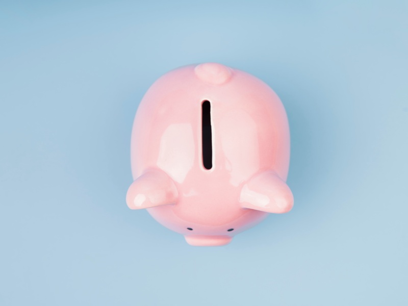 Как люди с маленькой зарплатой копят больше, чем миллионеры: объяснила экономист | Экономист Барышева объяснила, почему высокий доход не всегда приводит к сбережениям