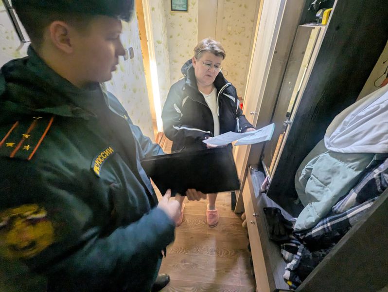 В Первоуральске прошел рейд по пожарной безопасности | Первоуральские сотрудники ОНД провели рейд по пожарной безопасности В Первоуральске прошел рейд по пожарной безопасности | Первоуральские сотрудники ОНД провели рейд по пожарной безопасности