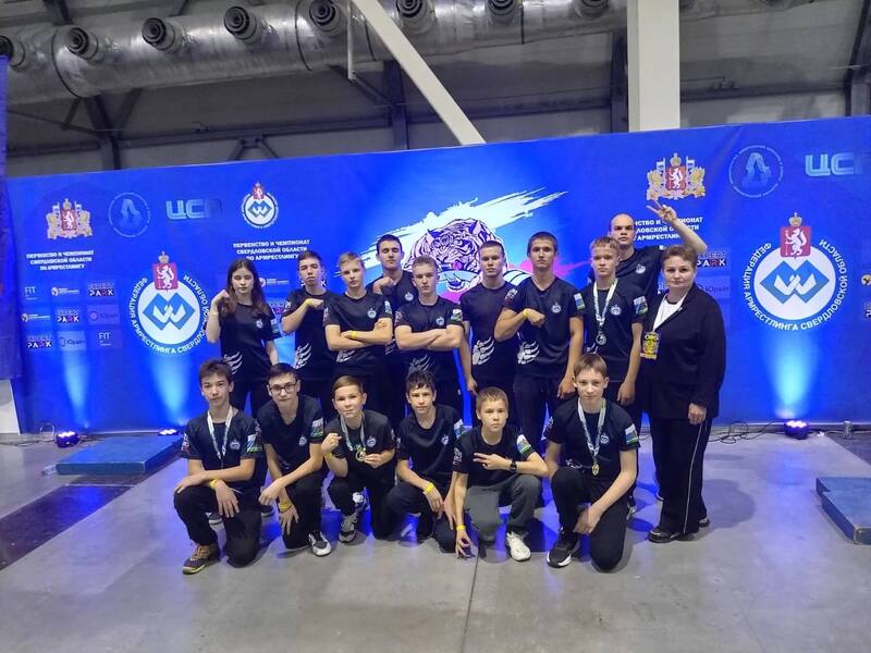 Первоуральцы завоевали восемь медалей на мультитурнире «ЗОЛОТОЙ ТИГР XVII» | Первоуральские силачи взяли восемь медалей