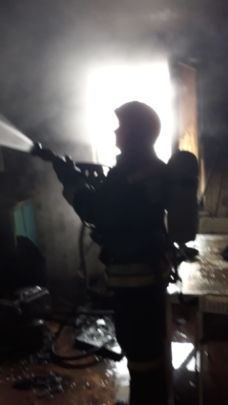 Накануне в Первоуральске горели квартира в девятиэтажке и здание