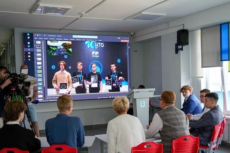 Первоуральские школьники разработали концепцию пристроя для дронов   | Школьники из Первоуральска создали проект пристроя для дронов  