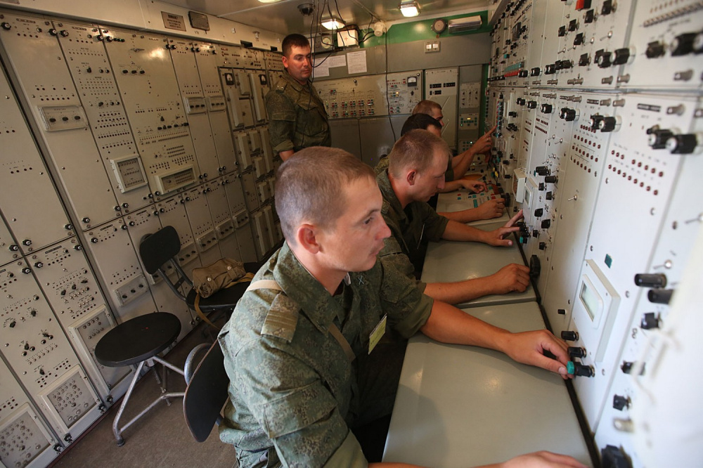 Новороссийск: власти предупредили жителей о возможной атаке дронов | В Новороссийске объявлена угроза атак беспилотников