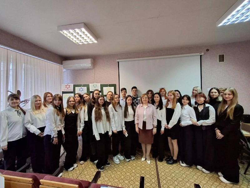 В Первоуральске прошла «Деловая игра» среди школьников в рамках проекта «ГосСтарт» | Первоуральские школьники попробовали себя в «Деловой игре» В Первоуральске прошла «Деловая игра» среди школьников в рамках проекта «ГосСтарт» | Первоуральские школьники попробовали себя в «Деловой игре»