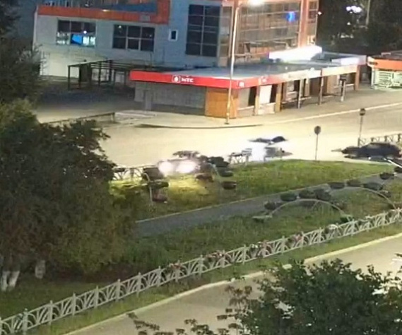 Врезавшейся в ограждение в Первоуральске оказалась 19-летняя девушка