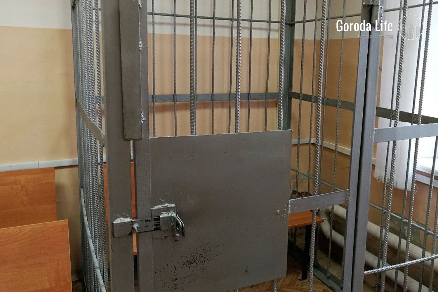 В Екатеринбурге несовершеннолетние гастролеры устроили беспорядки в ТЦ В Екатеринбурге несовершеннолетние гастролеры устроили беспорядки в ТЦ