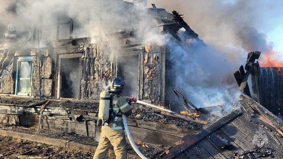 В деревне Крылосово пожар уничтожил жилой дом
