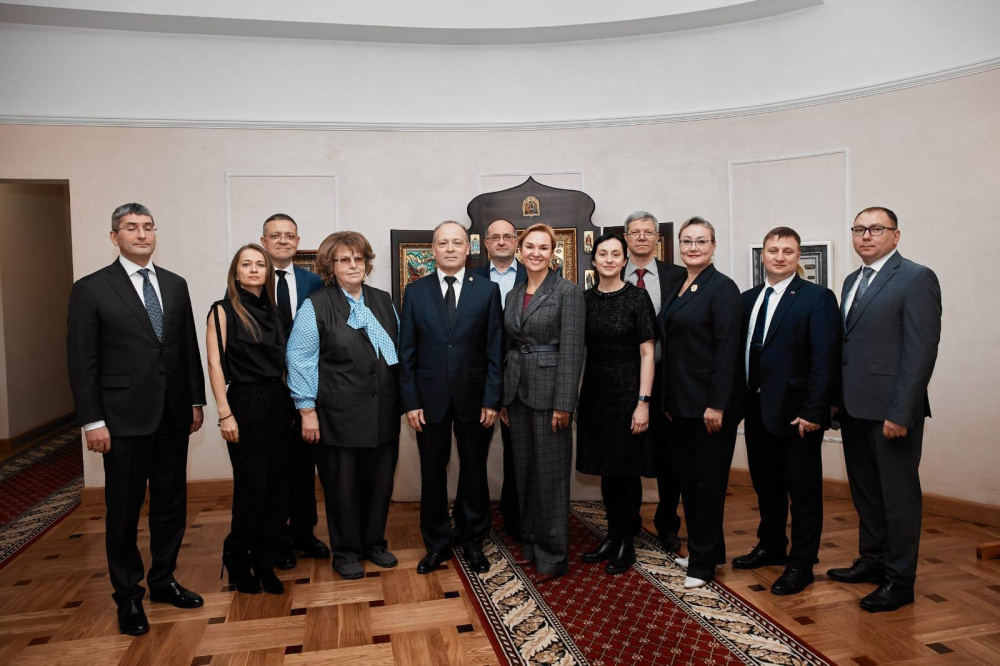 Первоуральские мастерицы стали лучшими в Свердловской области | Губернатор Паслер наградил первоуральских мастериц