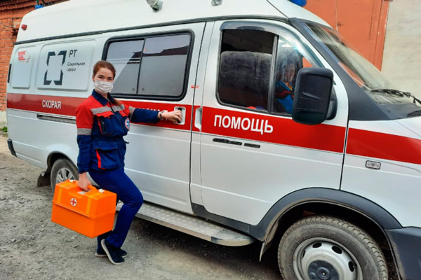 «Мы на передовой и всегда должны быть в строю»: фельдшер Первоуральской скорой помощи о своей работе