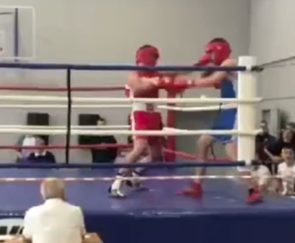 Первоуральск прощается с 14-летним боксером после трагического финального поединка Первоуральск прощается с 14-летним боксером после трагического финального поединка