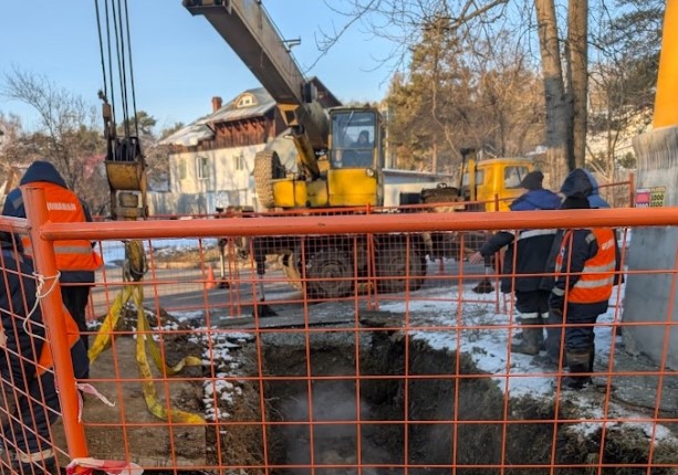 В Первоуральске обнаружили утечку на трубопроводе | Сотрудники первоуральского «Водоканала» выявили утечку на трубопроводе В Первоуральске обнаружили утечку на трубопроводе | Сотрудники первоуральского «Водоканала» выявили утечку на трубопроводе
