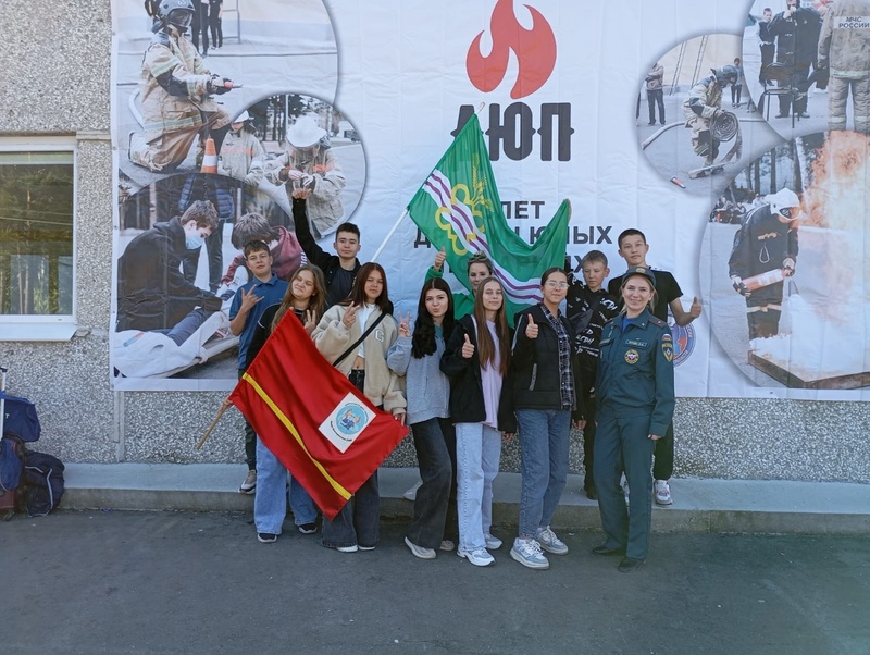 Юные пожарные Первоуральска соревнуются в квестах и эстафетах | В Первоуральске продолжается конкурс «Пожарная кругосветка»