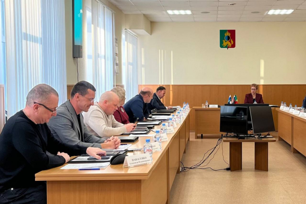 В Первоуральской городской думе состоялось заседание комитетов | На Урале обсудили, кого наградят почетными грамотами В Первоуральской городской думе состоялось заседание комитетов | На Урале обсудили, кого наградят почетными грамотами