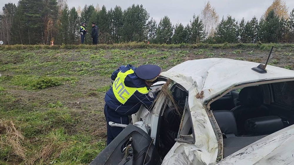 Смертельное ДТП на трассе Первоуральск-Шаля: пассажир погиб из-за отсутствия ремня безопасности | Пассажир погиб в ДТП на дороге Первоуральск-Шаля