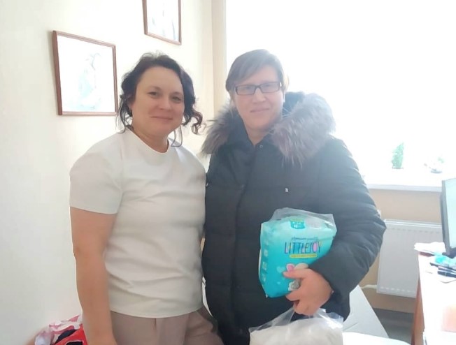 Первоуральские будущие мамы получили гуманитарную помощь в рамках акции | В Первоуральске будущие мамы получили гуманитарную помощь