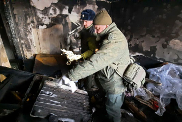 Жестокое преступление в Первоуральске: Поджог квартиры привел к гибели двух человек и огромному ущербу