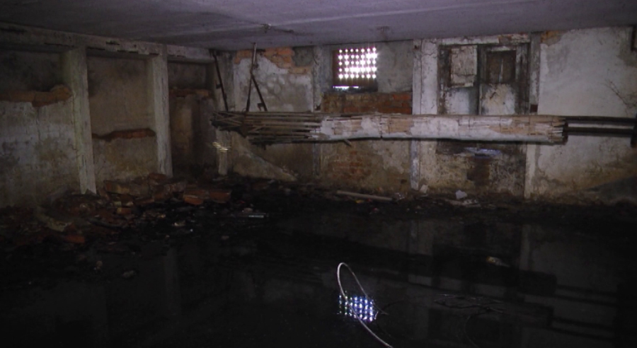 В Первоуральске занялись фекалиями в подвалах жилых домов | На Урале обеспокоены ситуацией с подтопленными подвалами В Первоуральске занялись фекалиями в подвалах жилых домов | На Урале обеспокоены ситуацией с подтопленными подвалами