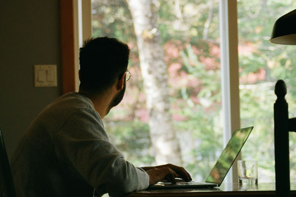 Где на Урале чаще ищут специалистов по нейросетям и сколько им платят | На Урале вырос спрос на специалистов с навыками работы с нейросетями