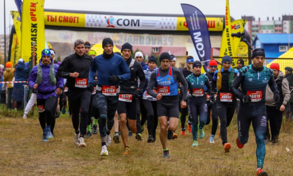 Рекордный забег «Первоуральск Опен»: более 1000 участников из 26 регионов России вышли на старт | В Первоуральске прошел легкоатлетический забег «Первоуральск Опен»