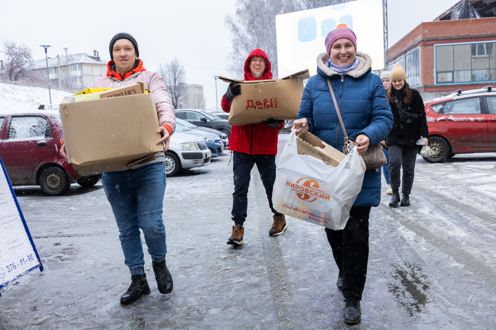 ПНТЗ в четвертый раз поддержал "Экофестиваль Первых" в Первоуральске | Рекордный сбор вторсырья в Первоуральске: ПНТЗ спонсировал фестиваль по апсайклингу ПНТЗ в четвертый раз поддержал "Экофестиваль Первых" в Первоуральске | Рекордный сбор вторсырья в Первоуральске: ПНТЗ спонсировал фестиваль по апсайклингу