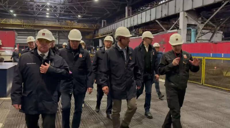 Полпред президента Артем Жога и губернатор Куйвашев оценили мощности Новотрубного завода | ПНТЗ показал свои достижения Артему Жоге и Евгению Куйвашеву