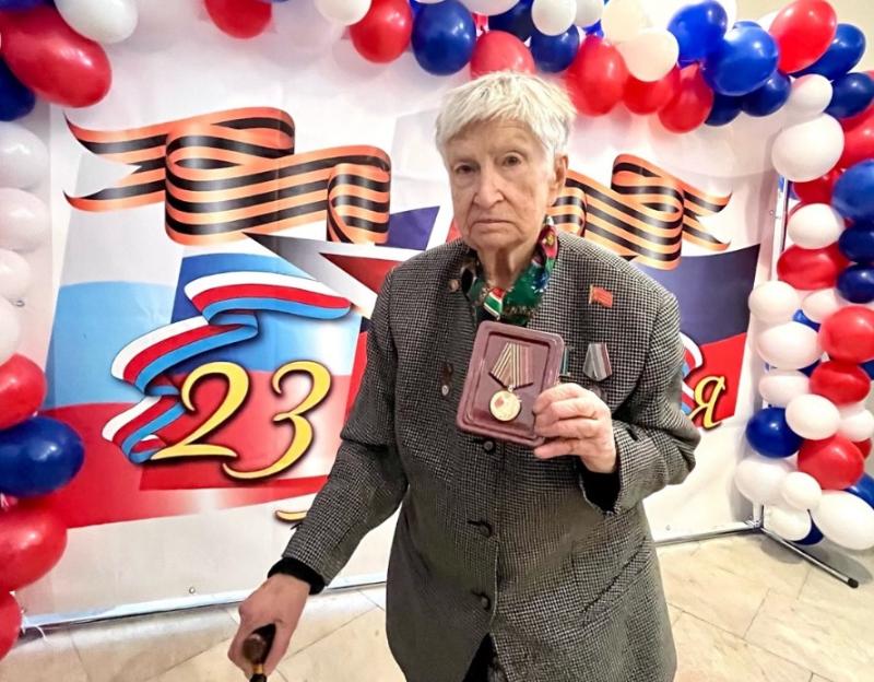 От концлагеря до звания Почётного гражданина: в Первоуральске наградили Нину Красковскую | Нина Красковская стала 68-м Почётным гражданином Первоуральска От концлагеря до звания Почётного гражданина: в Первоуральске наградили Нину Красковскую | Нина Красковская стала 68-м Почётным гражданином Первоуральска