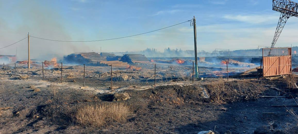 Прокуратура начала проверку из-за крупного пожара в посёлке Прогресс Прокуратура начала проверку из-за крупного пожара в посёлке Прогресс