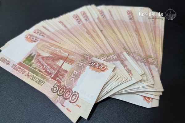 У жителя Первоуральска женщина украла 3,5 миллиона рублей | На Урале женщина продала не принадлежащий ей автомобиль