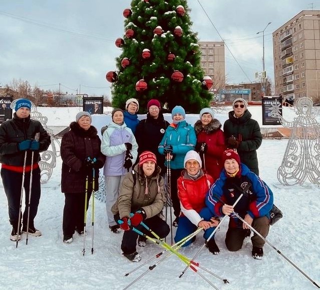 Первоуральцы отпраздновали Новый год на «Зимних забавах» | В Первоуральске прошли «Зимние забавы» в рамках «Марафона достижений» Первоуральцы отпраздновали Новый год на «Зимних забавах» | В Первоуральске прошли «Зимние забавы» в рамках «Марафона достижений»