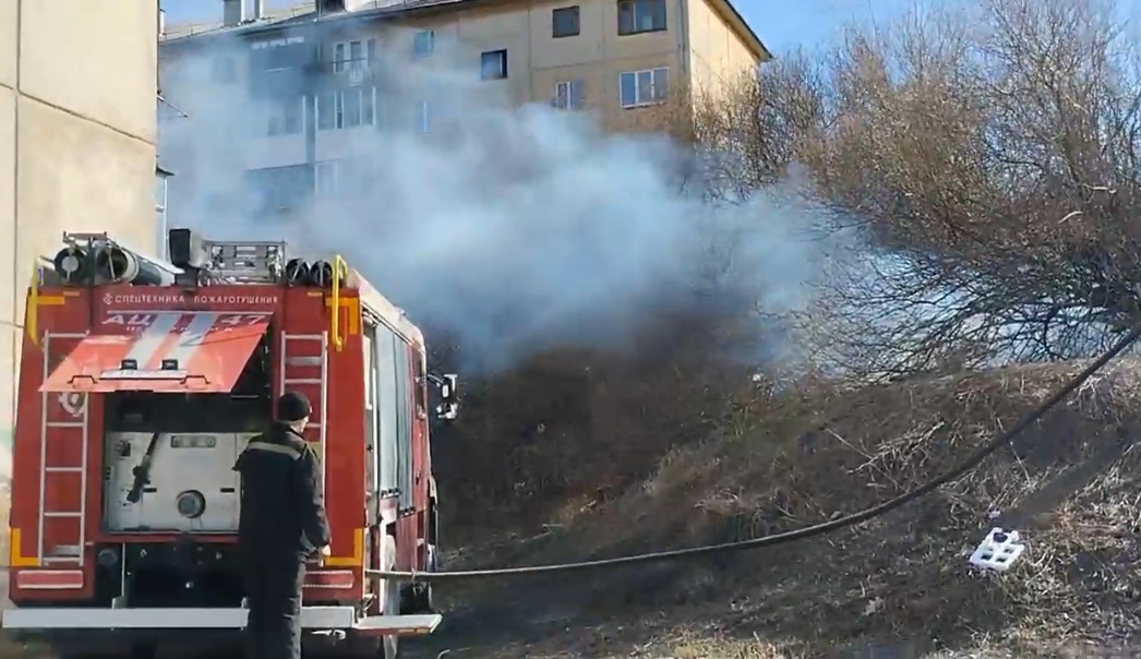 В центре Первоуральска потушили крупный пожар