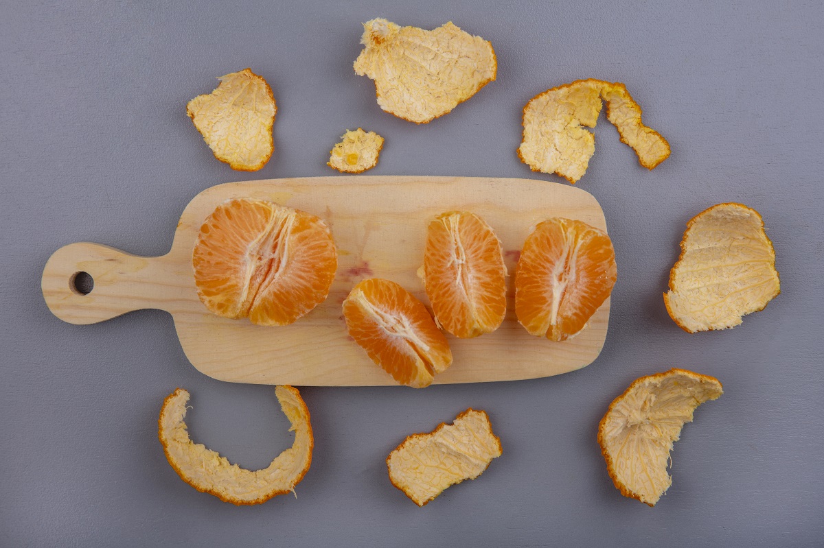 1 банка кожуры залитая уксусом — и жир на кухне исчезает за секунды: химия больше не нужна