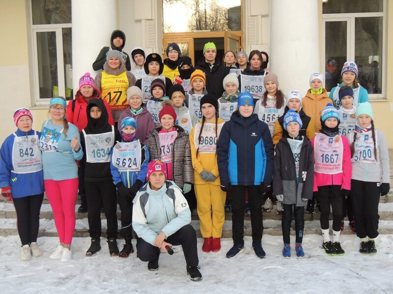 В спортивной школе Первоуральска прошли состязания по легкой атлетике | Легкоатлетические соревнования прошли в спортивной школе Первоуральска