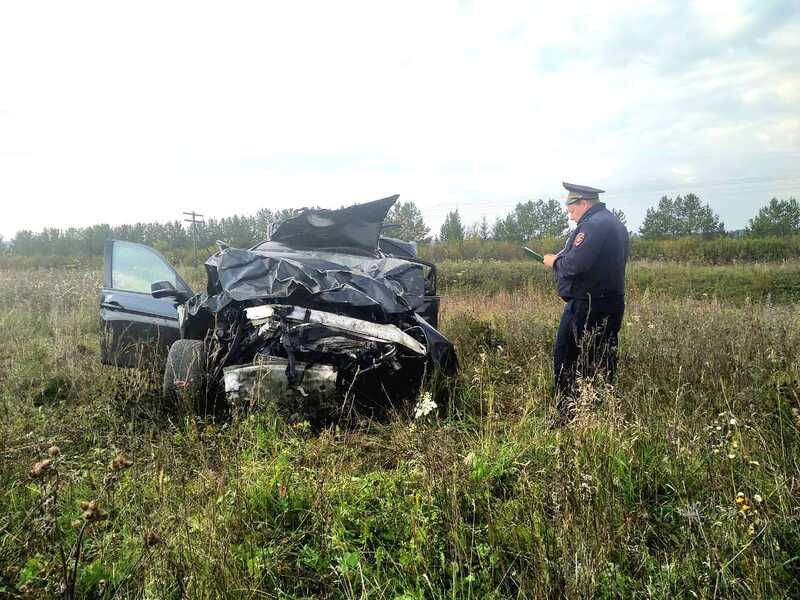 Два человека погибли в аварии с BMW под Челябинском | Авария на трассе «Михайловск - Челябинск»: водитель и пассажир погибли
