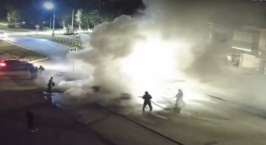 В Первоуральске сгорел автомобиль | Ночью в Первоуральске загорелся автомобиль В Первоуральске сгорел автомобиль | Ночью в Первоуральске загорелся автомобиль