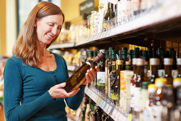 Россиян защитят от опасных продуктов: депутаты предложили маркировать товары с вредными веществами | Депутаты предложили маркировать вредные продукты специальными знаками  